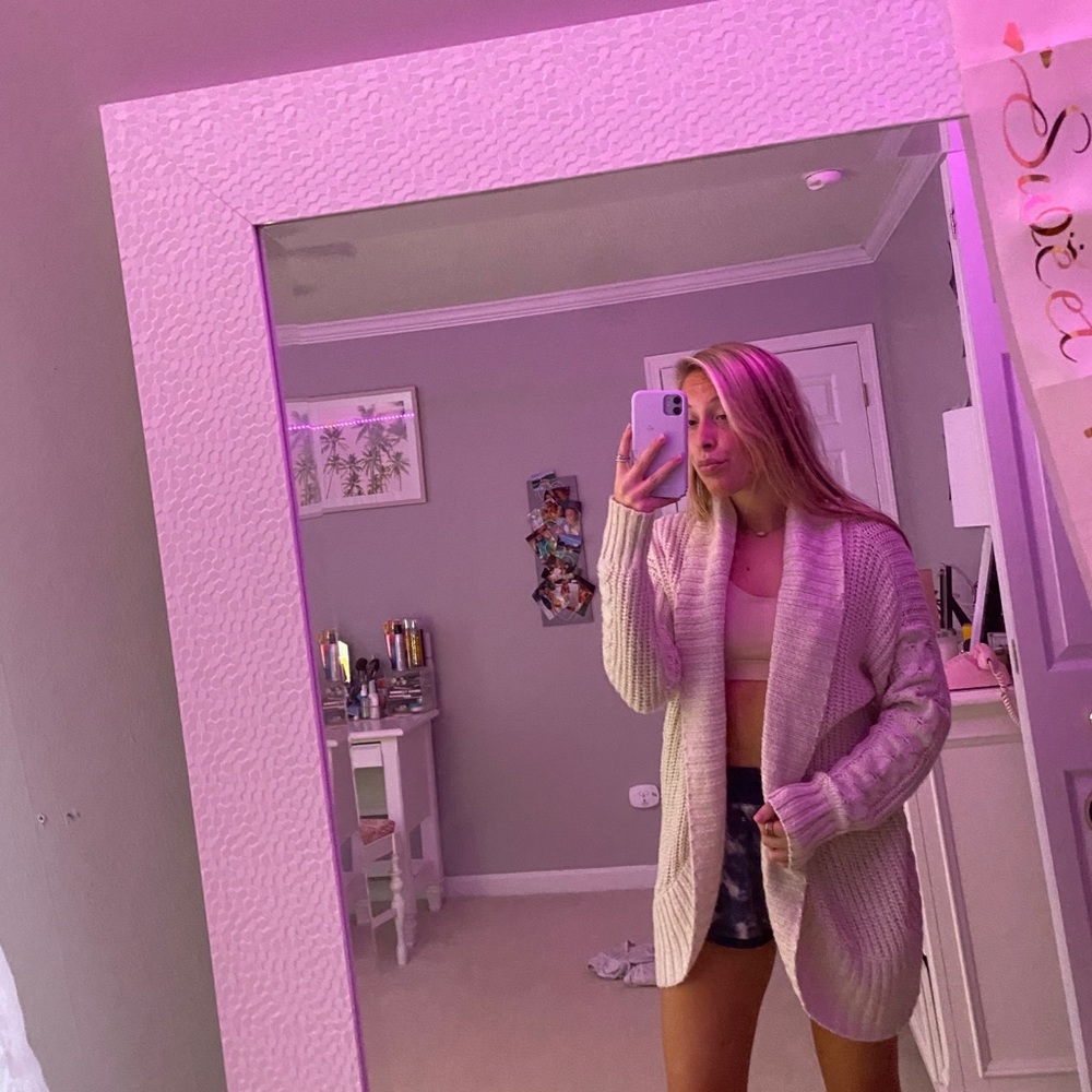 never worn!! - Picture 2 of 3
